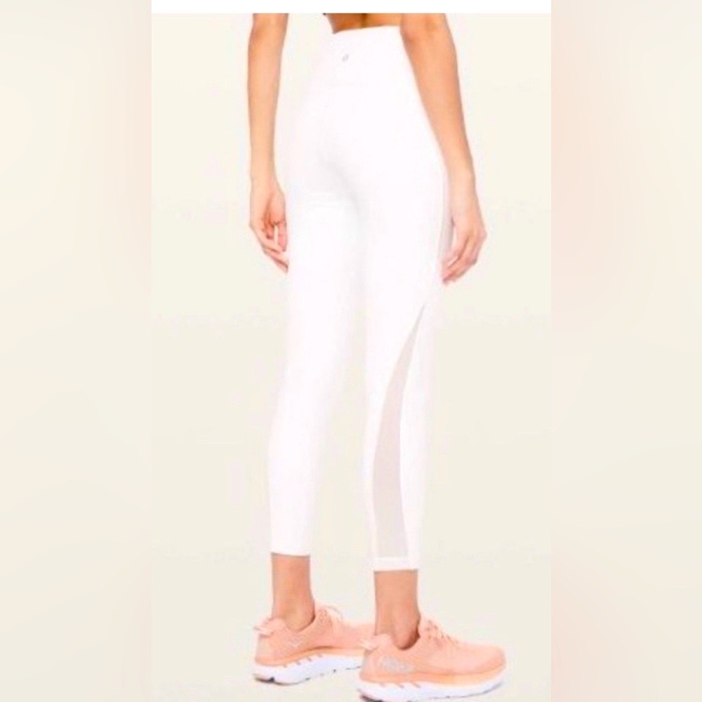 NWT Lululemon leggings train times 7/8 25” size 6 white